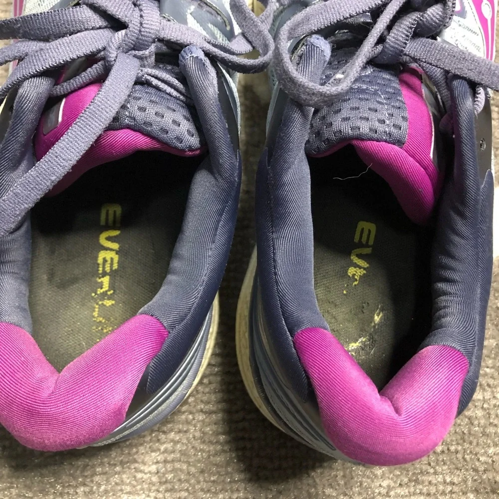 Saucony women’s size